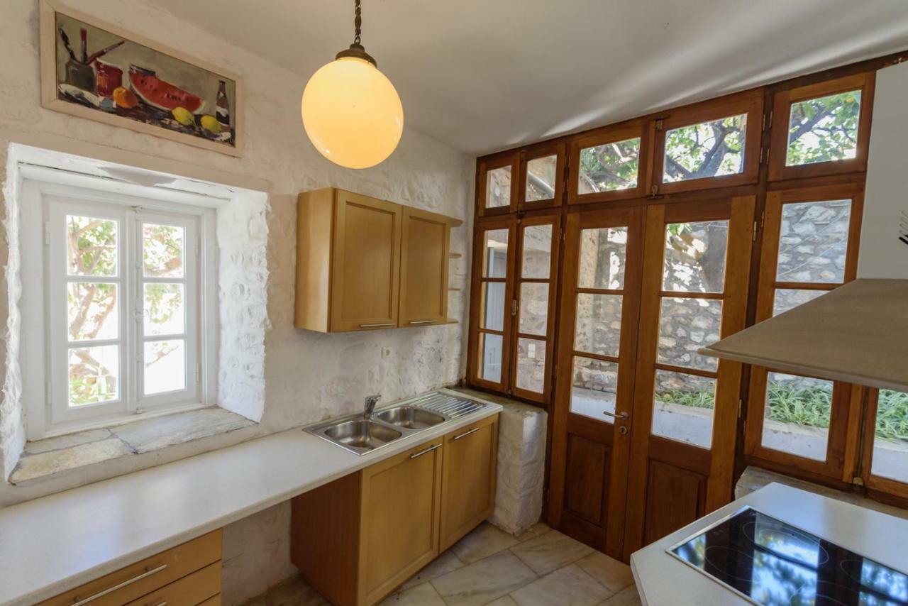 Vita Real Estate Hydra  Luaran gambar
